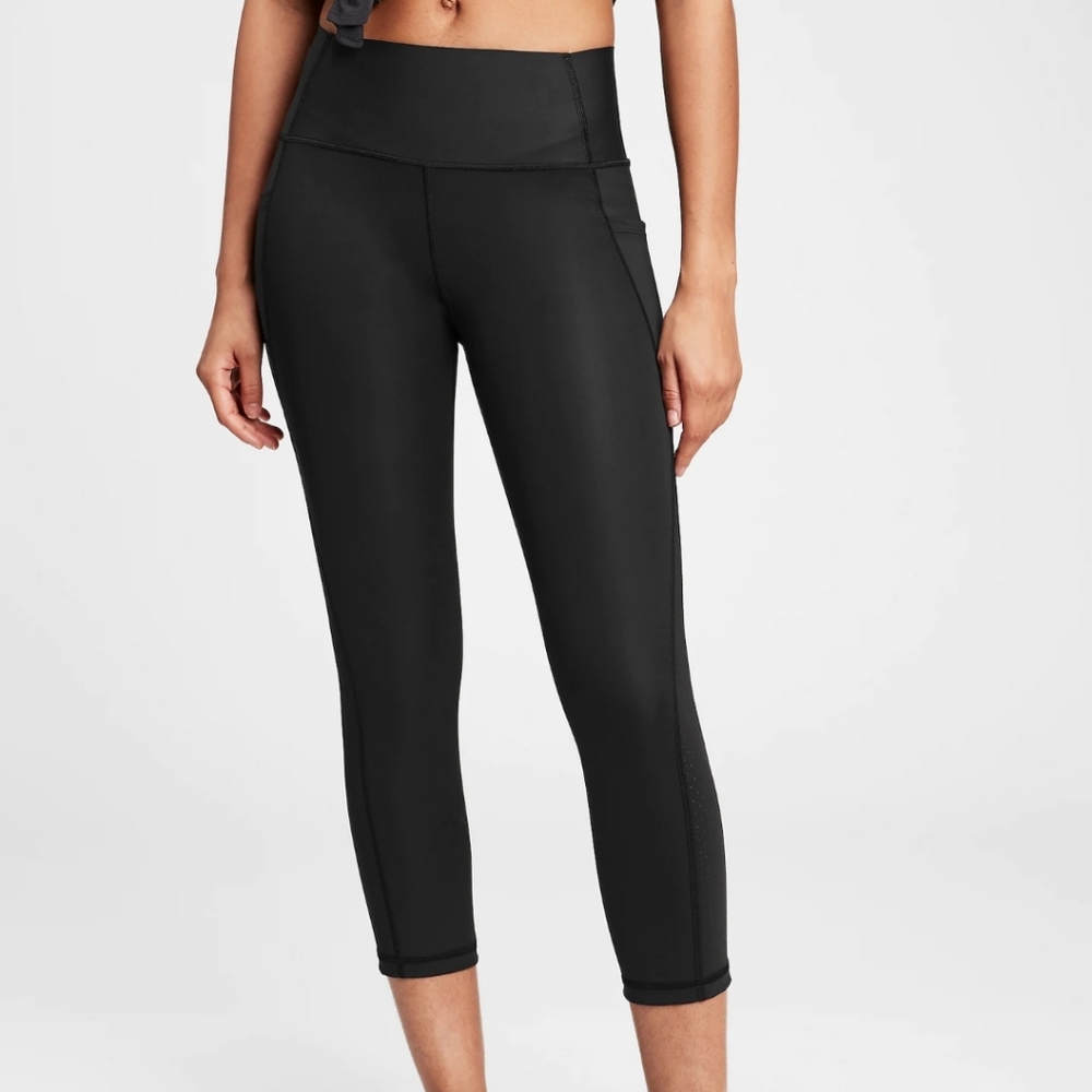 GapFit High Rise Capris